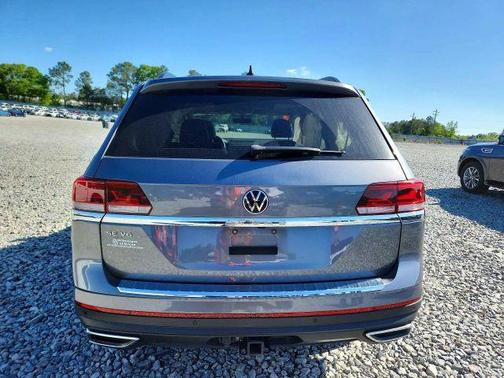 Platinum Gray Metallic 2022 Volkswagen Atlas 3.6L SE w/Technology