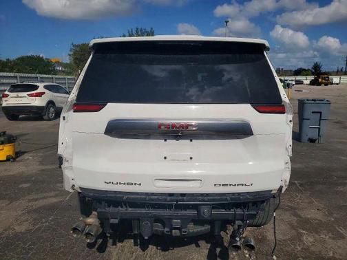 White 2021 GMC Yukon Denali