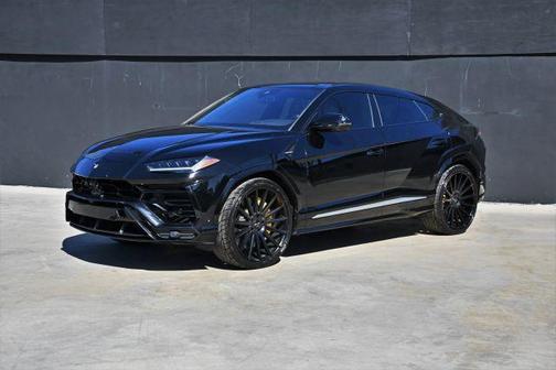 2020 Lamborghini Urus Base