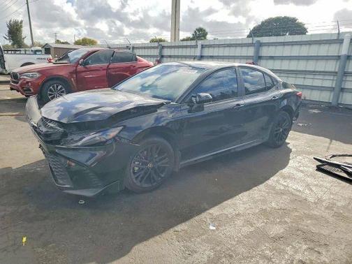 Black 2025 Toyota Camry SE