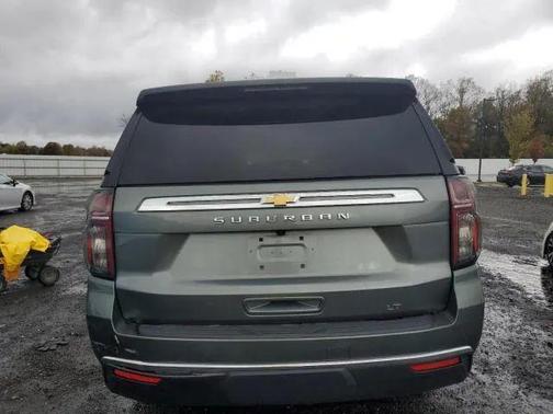 2023 Chevrolet Suburban LT