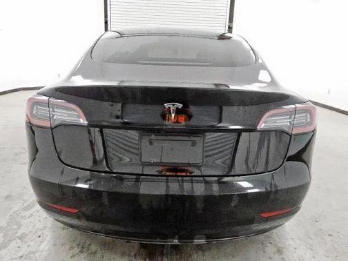2022 Tesla Model 3 Base