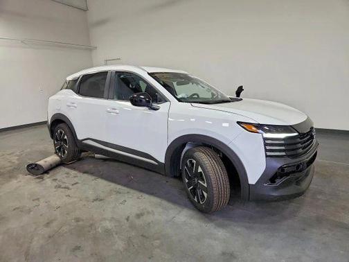 Fresh Powder 2026 Nissan Kicks SV