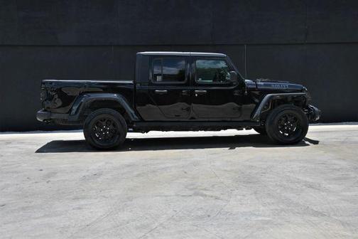 2022 Jeep Gladiator Sport