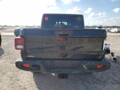 2022 Jeep Gladiator Sport