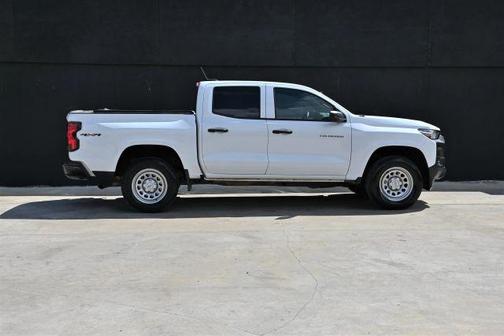 2024 Chevrolet Colorado WT