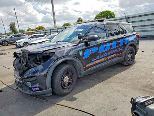 Black 2022 Ford Utility Police Interceptor Base