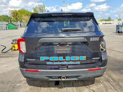 Black 2022 Ford Utility Police Interceptor Base