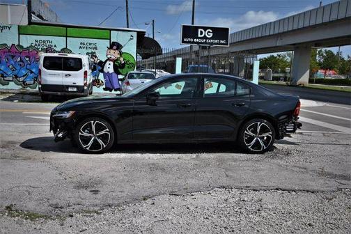 2025 Volvo S60 B5 Plus