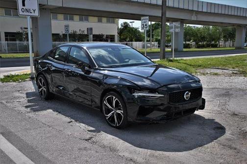 2025 Volvo S60 B5 Plus