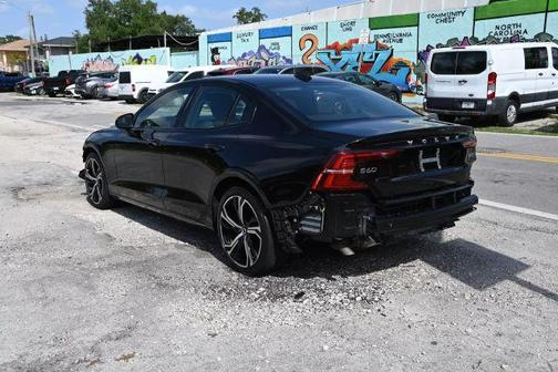 2025 Volvo S60 B5 Plus