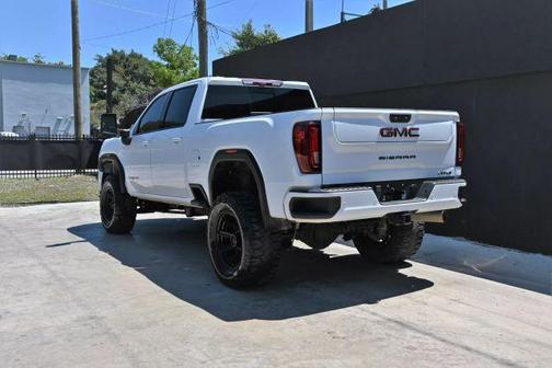 2021 GMC Sierra 2500 AT4