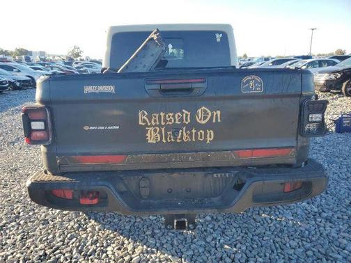 2022 Jeep Gladiator Overland