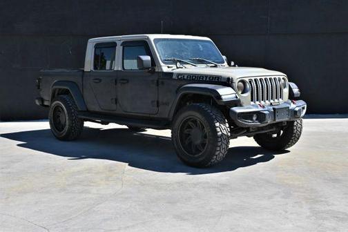 2022 Jeep Gladiator Overland
