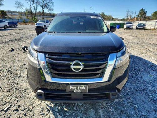 Black 2022 Nissan Pathfinder SV