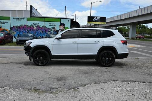 2022 Volkswagen Atlas 3.6L SE w/Technology