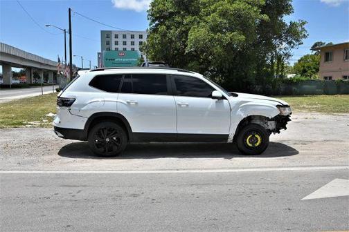 2022 Volkswagen Atlas 3.6L SE w/Technology