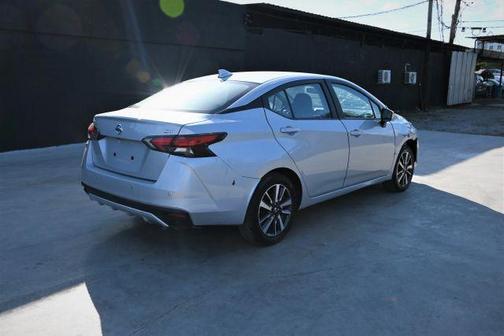 2022 Nissan Versa 1.6 SV