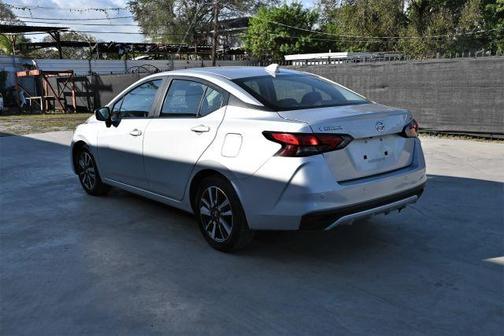2022 Nissan Versa 1.6 SV