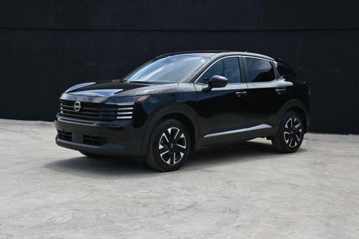 Super Black 2025 Nissan Kicks SV