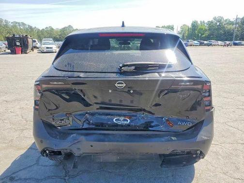 Super Black 2025 Nissan Kicks SV