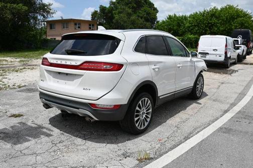 2017 Lincoln MKC Reserve