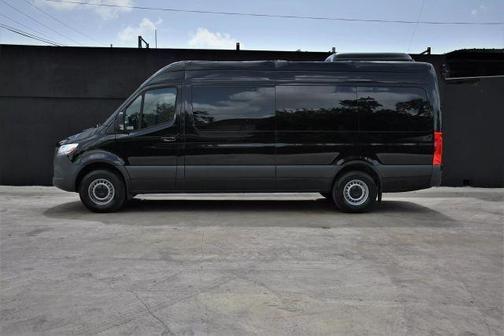 2025 Mercedes-Benz Sprinter 2500 High Roof