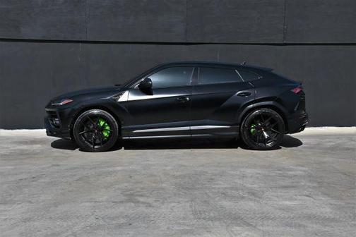 2021 Lamborghini Urus Base