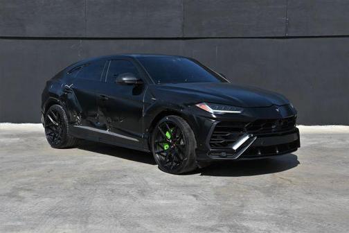 2021 Lamborghini Urus Base
