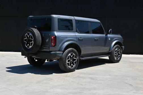 Gray 2023 Ford Bronco Outer Banks