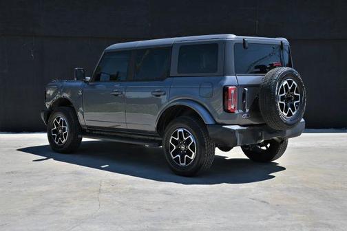 Gray 2023 Ford Bronco Outer Banks