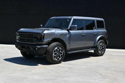 Gray 2023 Ford Bronco Outer Banks
