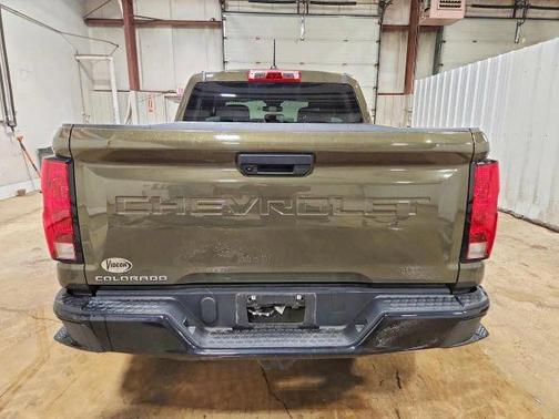 Bronze 2024 Chevrolet Colorado WT