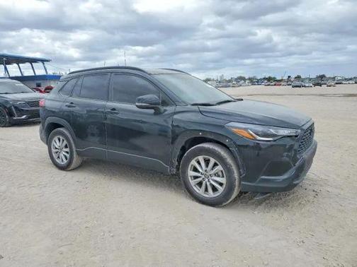 2025 Toyota Corolla Cross LE
