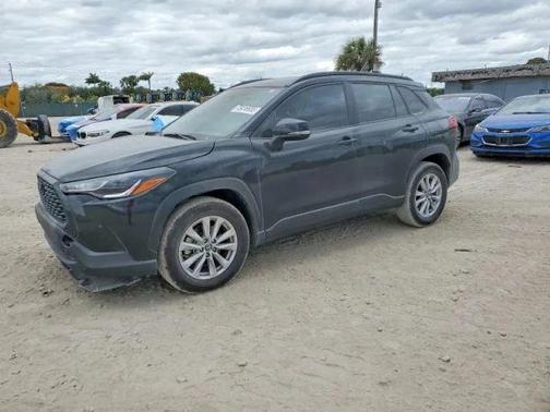 2025 Toyota Corolla Cross LE