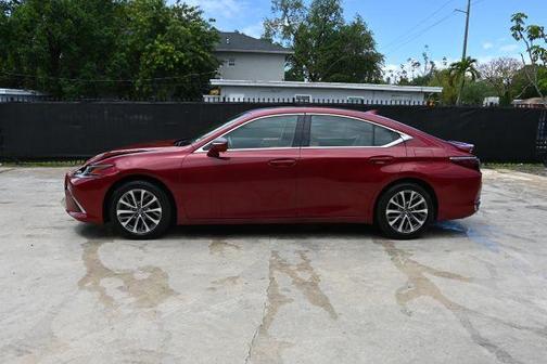 Red 2023 Lexus ES 300h