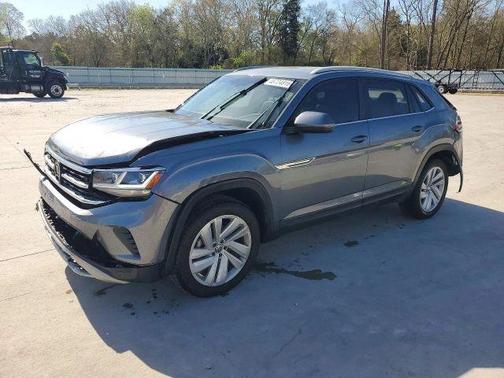 Platinum Gray Metallic 2022 Volkswagen Atlas Cross Sport 3.6L V6 SE w/Technology