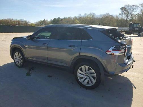 Platinum Gray Metallic 2022 Volkswagen Atlas Cross Sport 3.6L V6 SE w/Technology