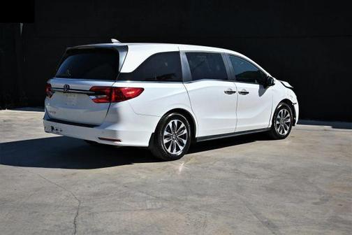 White 2022 Honda Odyssey EX-L