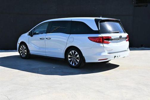 White 2022 Honda Odyssey EX-L