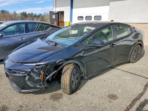 2025 Toyota Prius LE