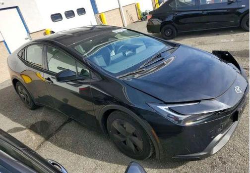 2025 Toyota Prius LE