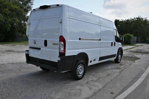 White 2025 RAM ProMaster 2500 High Roof