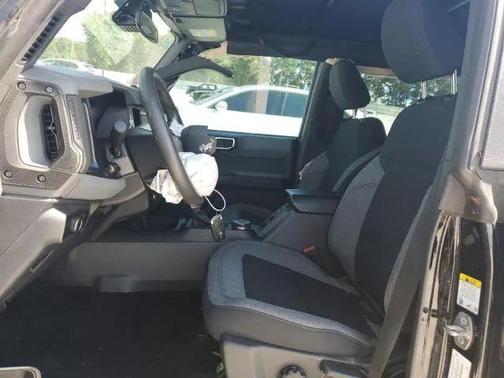 2021 Ford Bronco Base