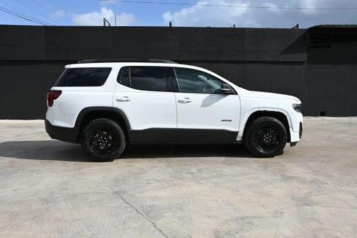 2021 GMC Acadia AT4