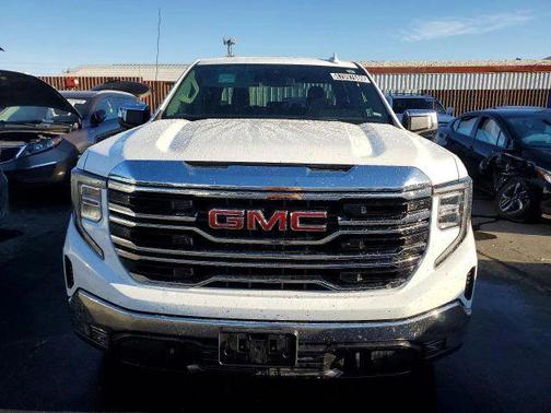 White 2025 GMC Sierra 1500 SLT