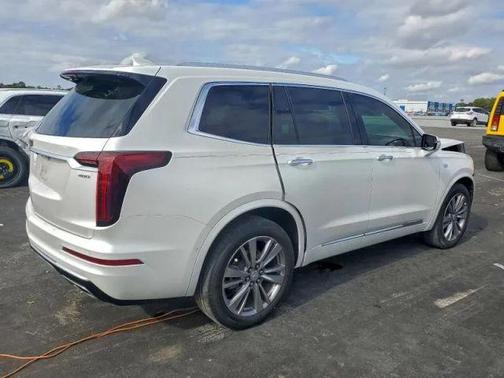 2023 Cadillac XT6 Premium Luxury FWD