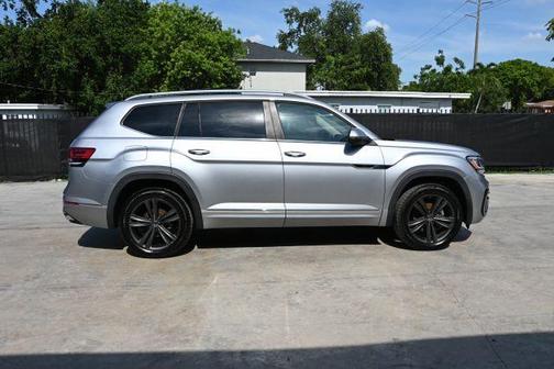 Pyrite Silver Metallic 2022 Volkswagen Atlas 3.6 V6 SEL R-Line