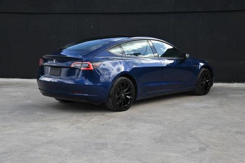 2022 Tesla Model 3 Base