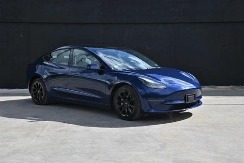 2022 Tesla Model 3 Base